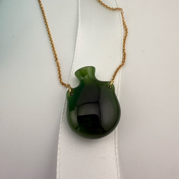 Tiffany & Co. 18k Elsa Peretti® Bottle Green Jade Pendant in Yellow Gold - Picture 5 of 11
